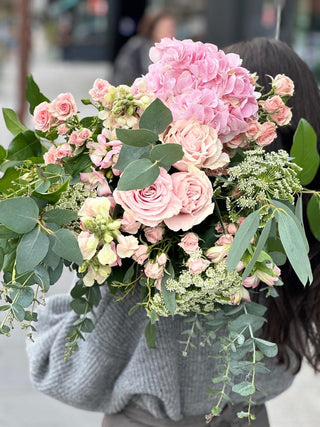 Pretty in Pink - Bouquet, Overview