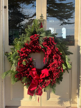 Extra Large Red Berry and Nobilis Wreath – 90cm – FRESH Christmas Wreath