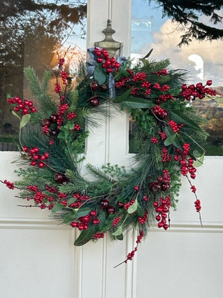 Sumptuous Berry Wreath 66cm- Everlasting