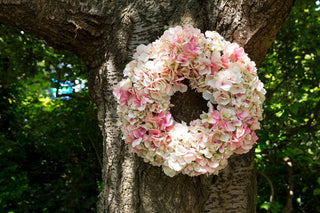 Sumptuous Silk Hydrangea Wreath – Light Pink